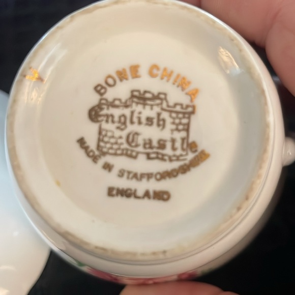 English tea set cup & saucer by English castle made in Staffordshire England - Picture 4 of 4